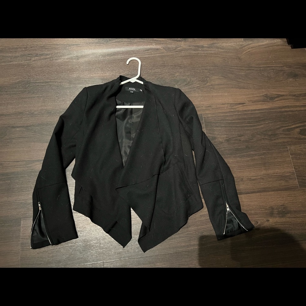 Black jacket, zipper sleeves